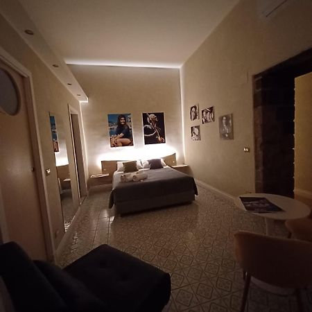 Domus Duomo B&B Napoli Dış mekan fotoğraf